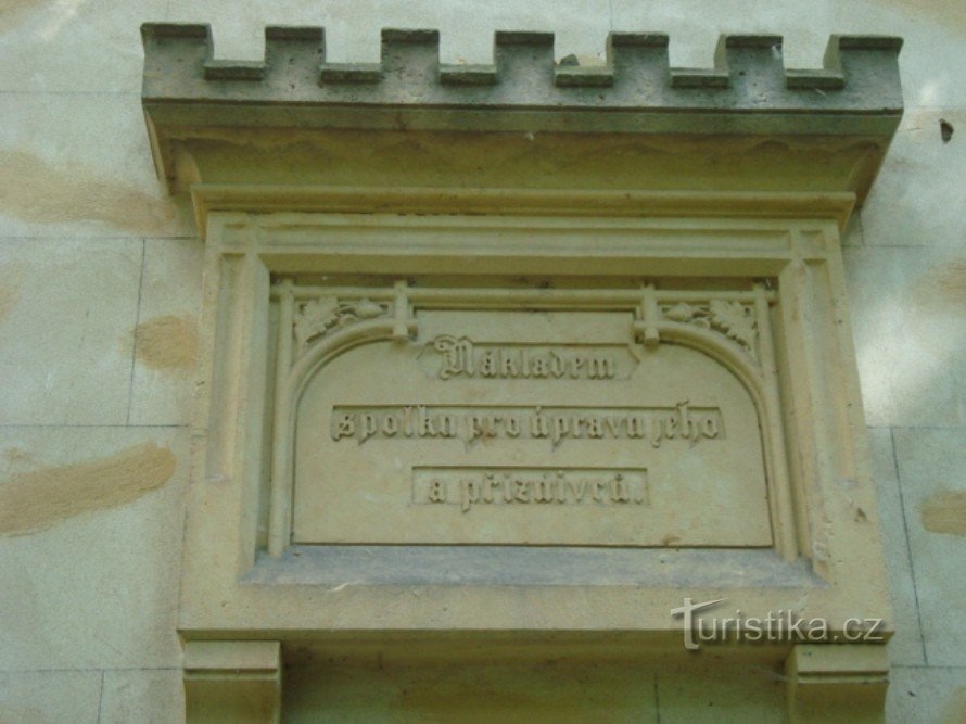 Poděbrady-Havířský nhà thờ Đức Mẹ P. Mary-các mảng tưởng niệm-Ảnh: Ulrych Mir.