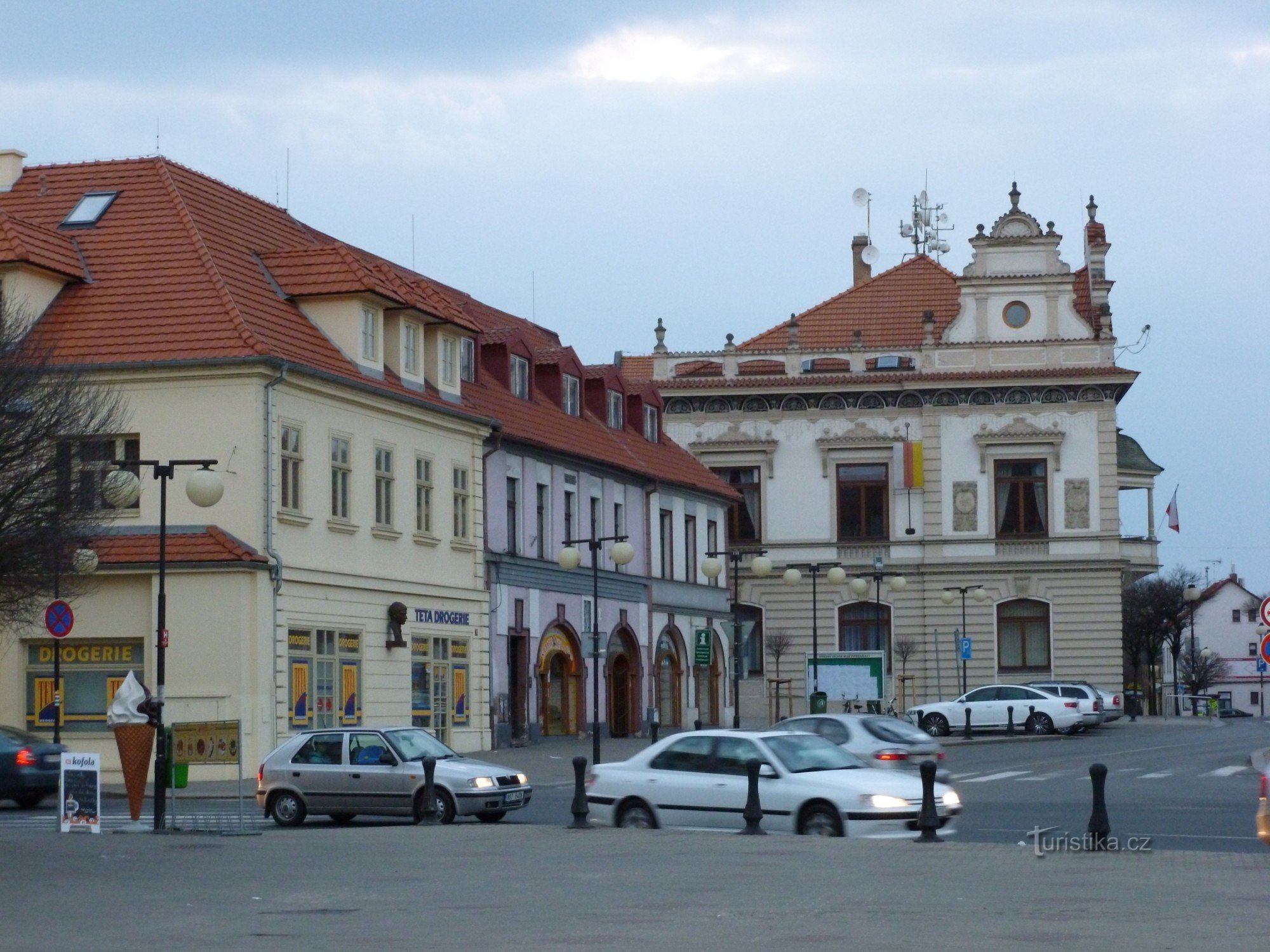 Podebrady - Jiřího náměstí với trung tâm thông tin