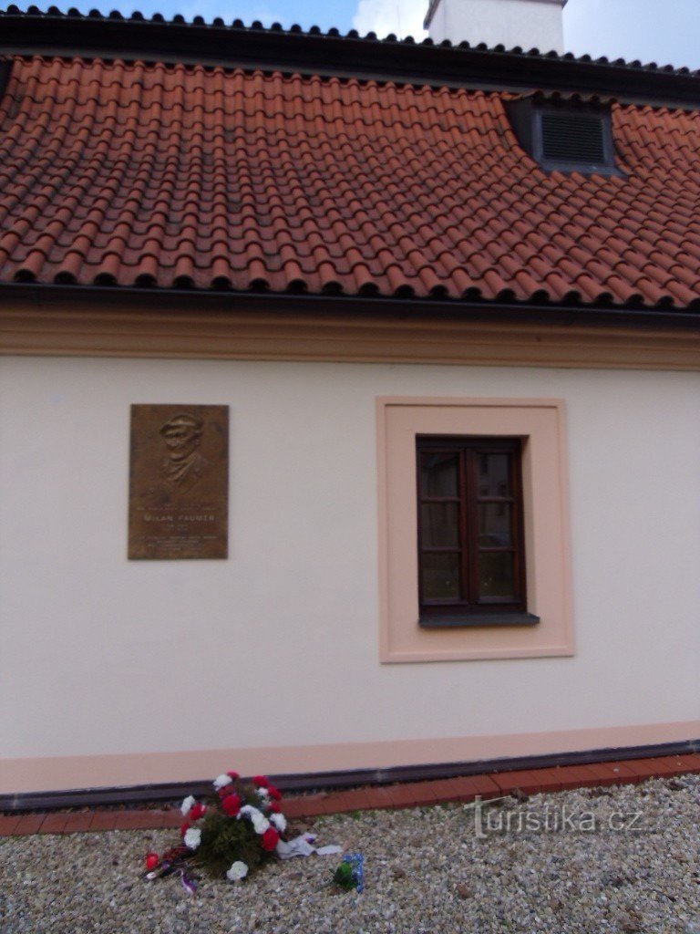 Poděbrady - targa commemorativa di Milan Paumer