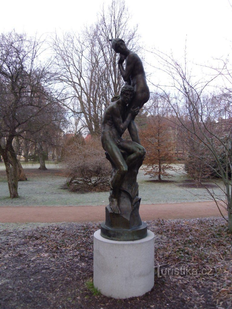 Poděbrady - sculpture Paradis perdu de Jakub Obrovský