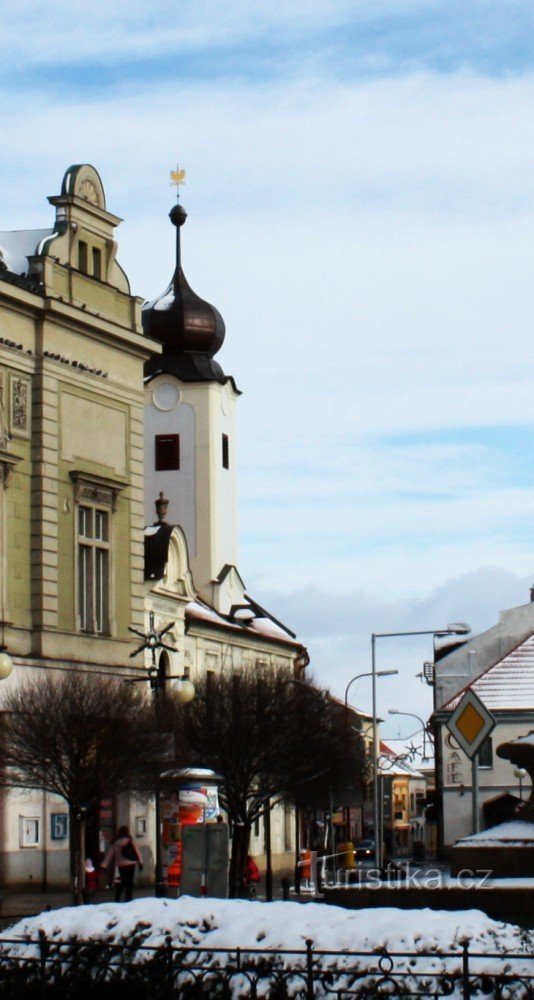 ポジェブラディ - 旧市庁舎