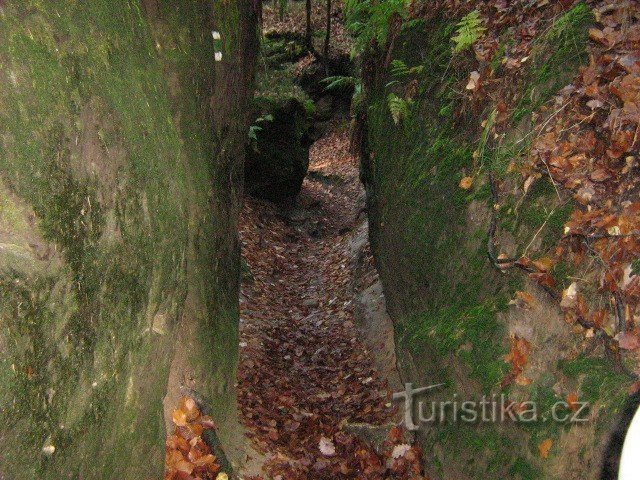 La strada di Podhrad tra le rocce