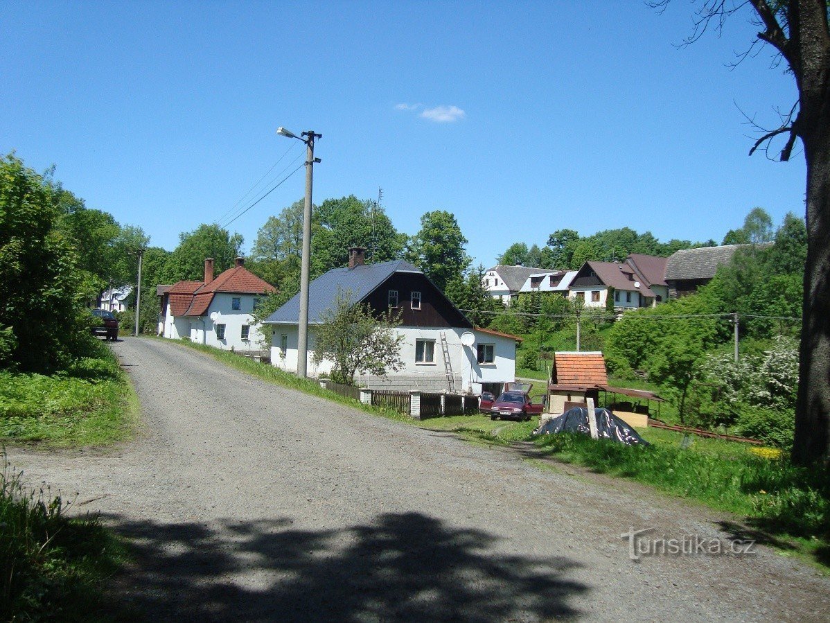 Підлесі - місцева частина Будишова над Б. - нижня частина села - Фото: Ulrych Mir.