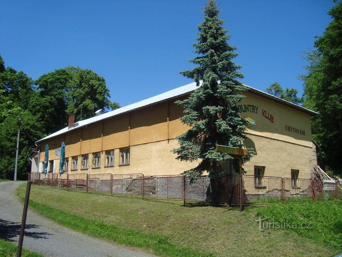 Podlesí-lokale del af Budišova nad B.-øvre del af landsbyen-Country club-Foto: Ulrych Mir.