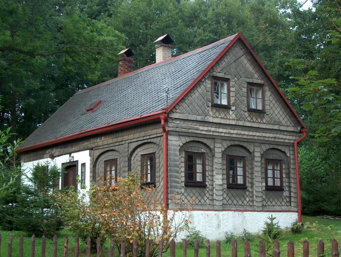 Platform huizen in Šluknov