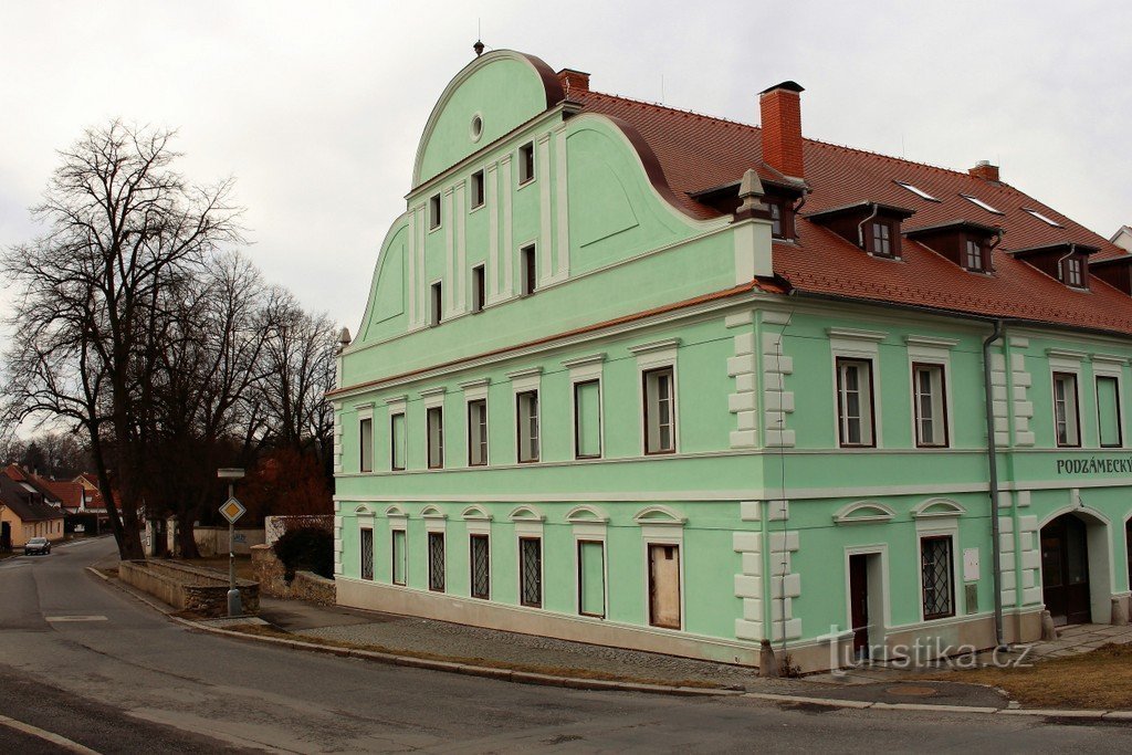 Podzámecký 工場、建物の南側