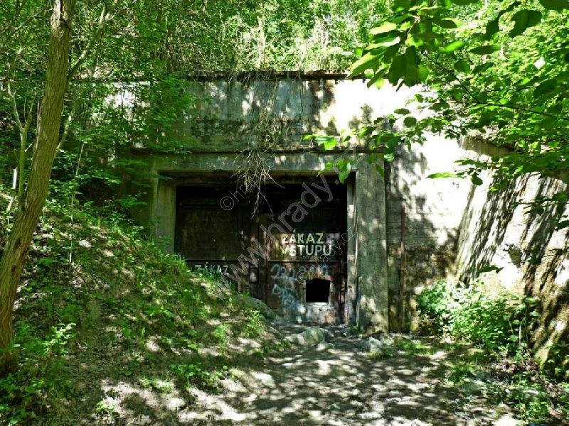 podzemní továrna Richard