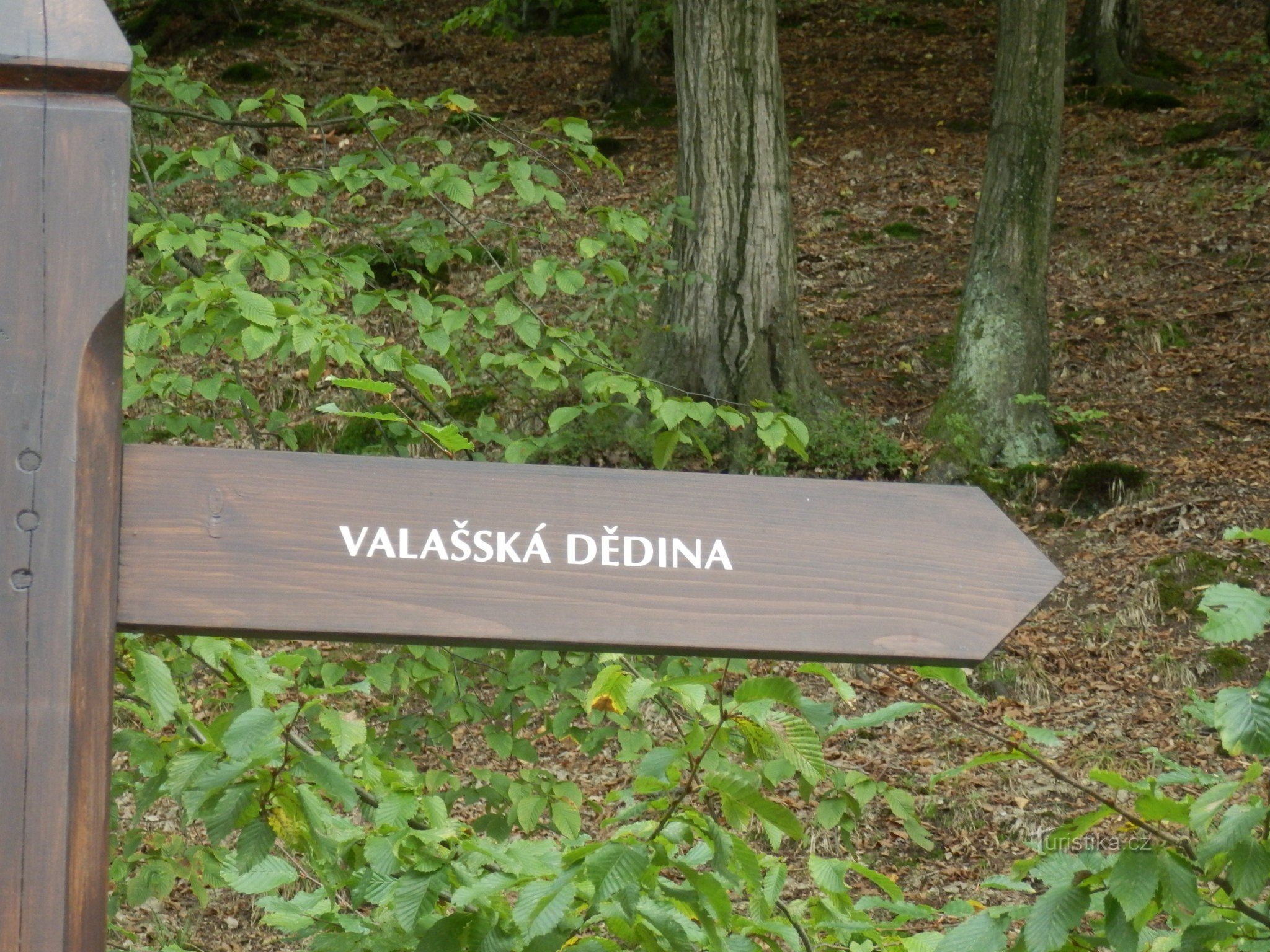 秋のValašskádědina - ロジュノフ野外博物館の最高峰