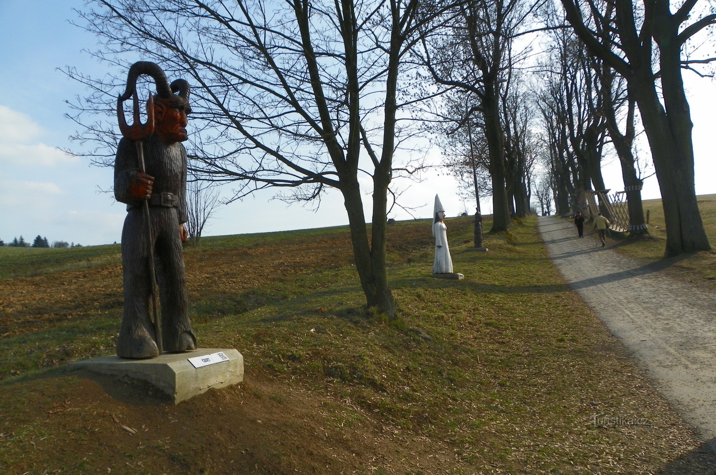Con hẻm cổ tích và công viên dây thừng dành cho trẻ em ở Bystřice nad Pernštejnem