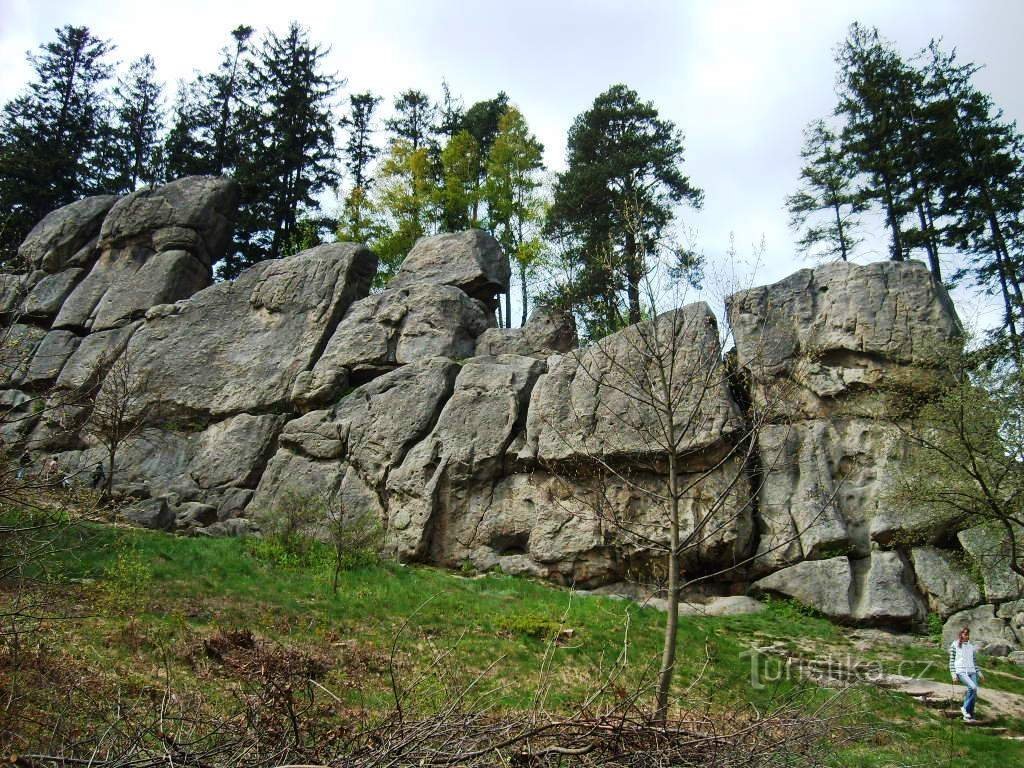 Blick auf die Teufelsfelsen bei Lidečka