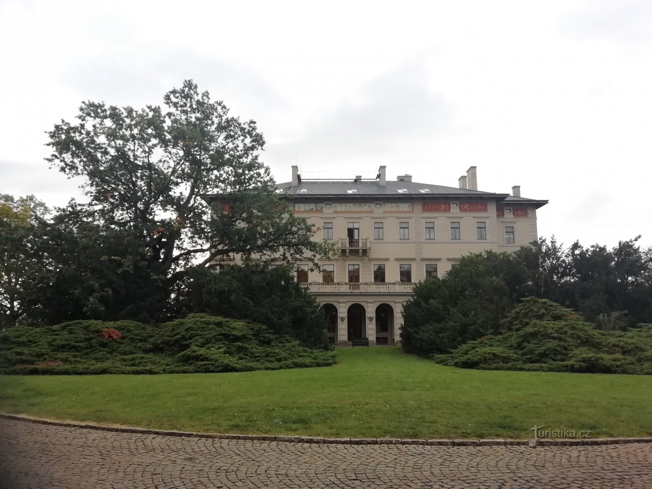 vue de la villa sur le parc