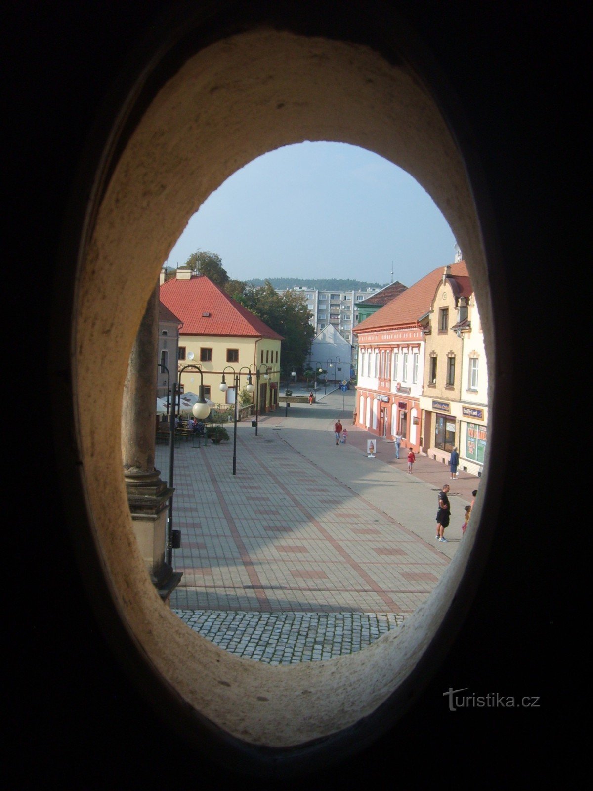 θέα από το παράθυρο του πύργου