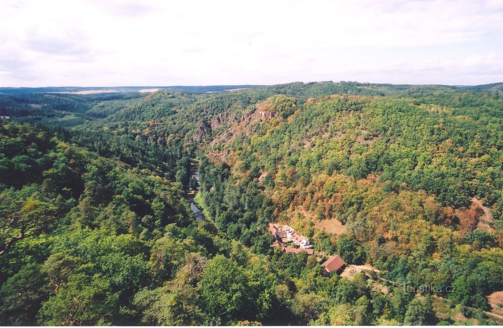 Dlouhá Oslava 渓谷の眺め