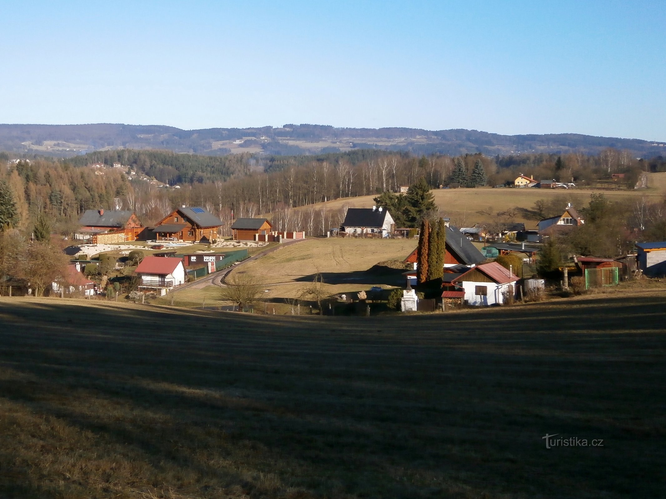 Milešovka 和克里特岛 (Úpice) 的视图