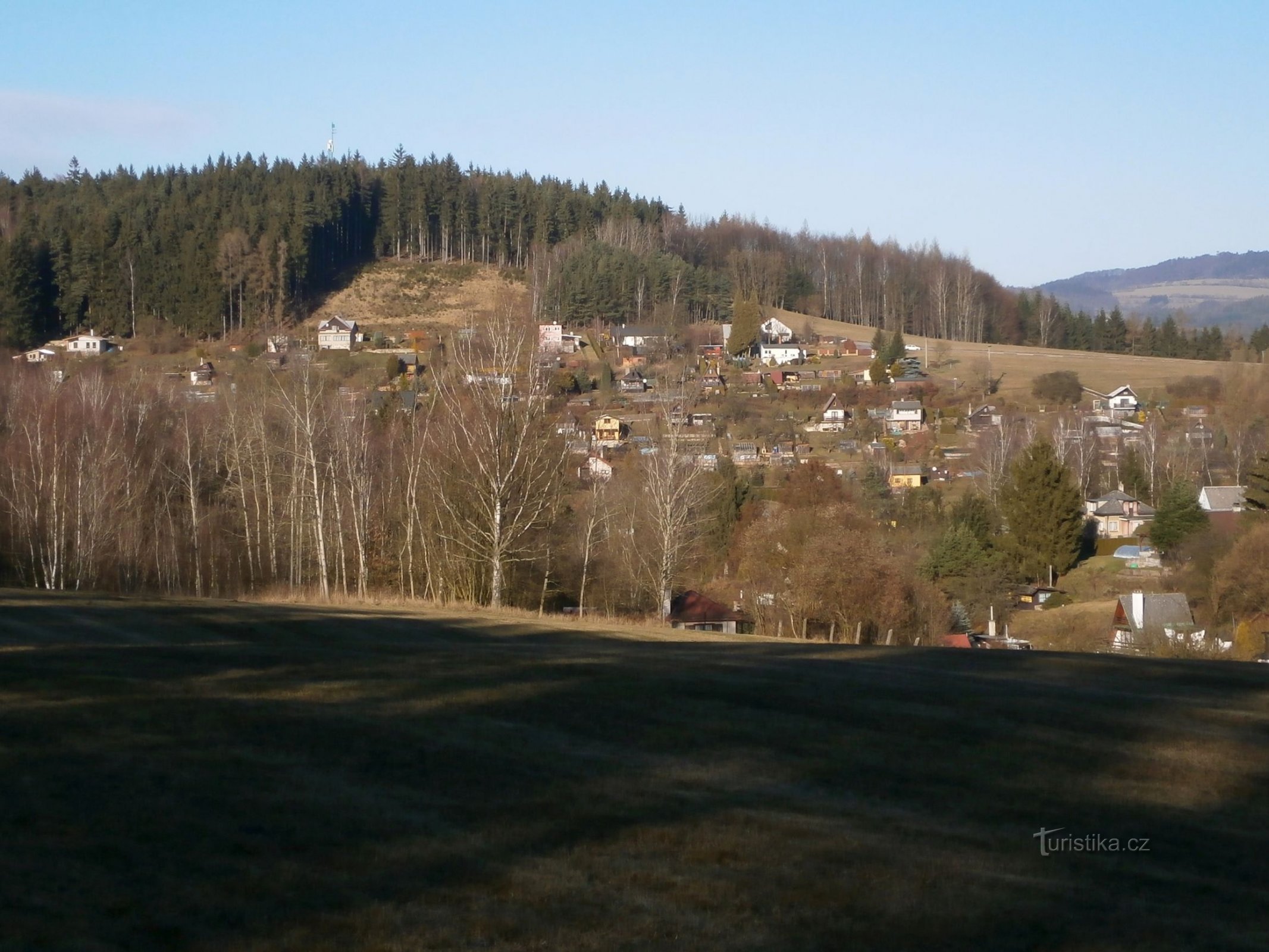Vue de Velbabá depuis la localité de Na Samkovském (Úpice, 28.12.2016/XNUMX/XNUMX)