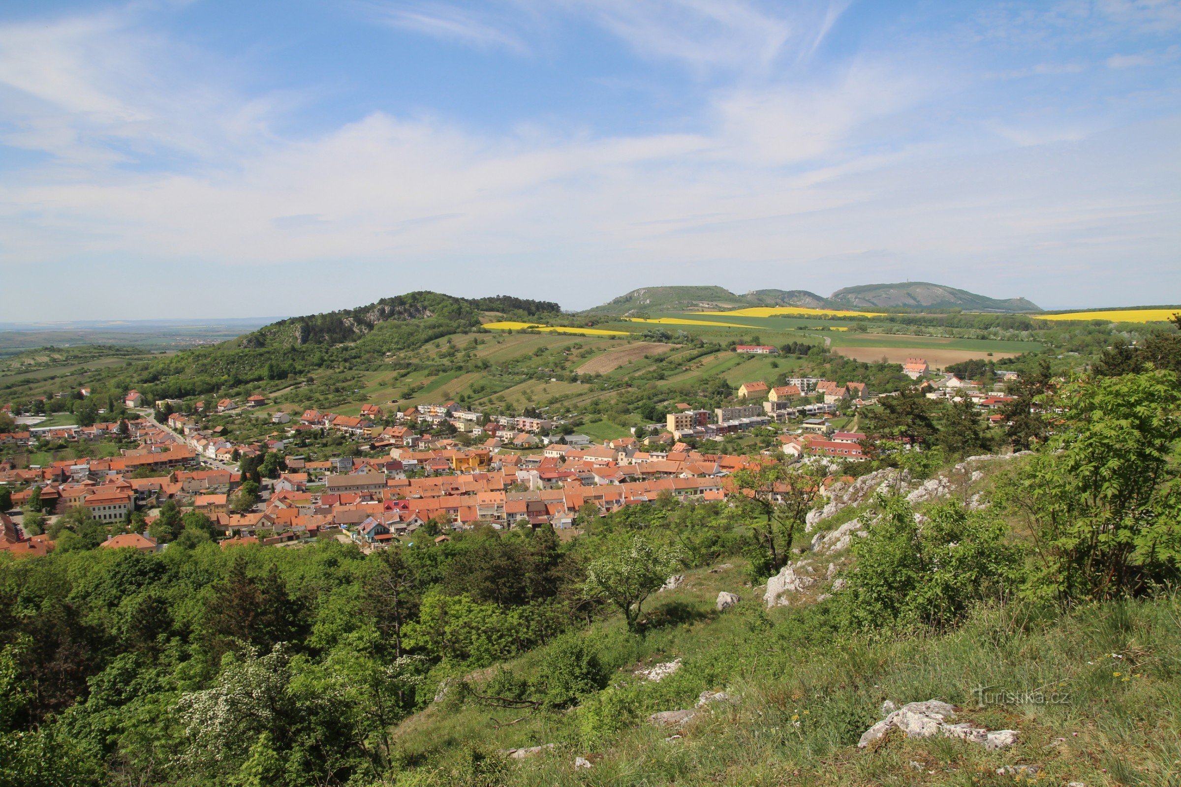 Utsikt över hela åsen av Pavlovské vrchy