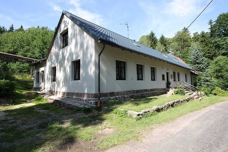 Blick auf die Hütte