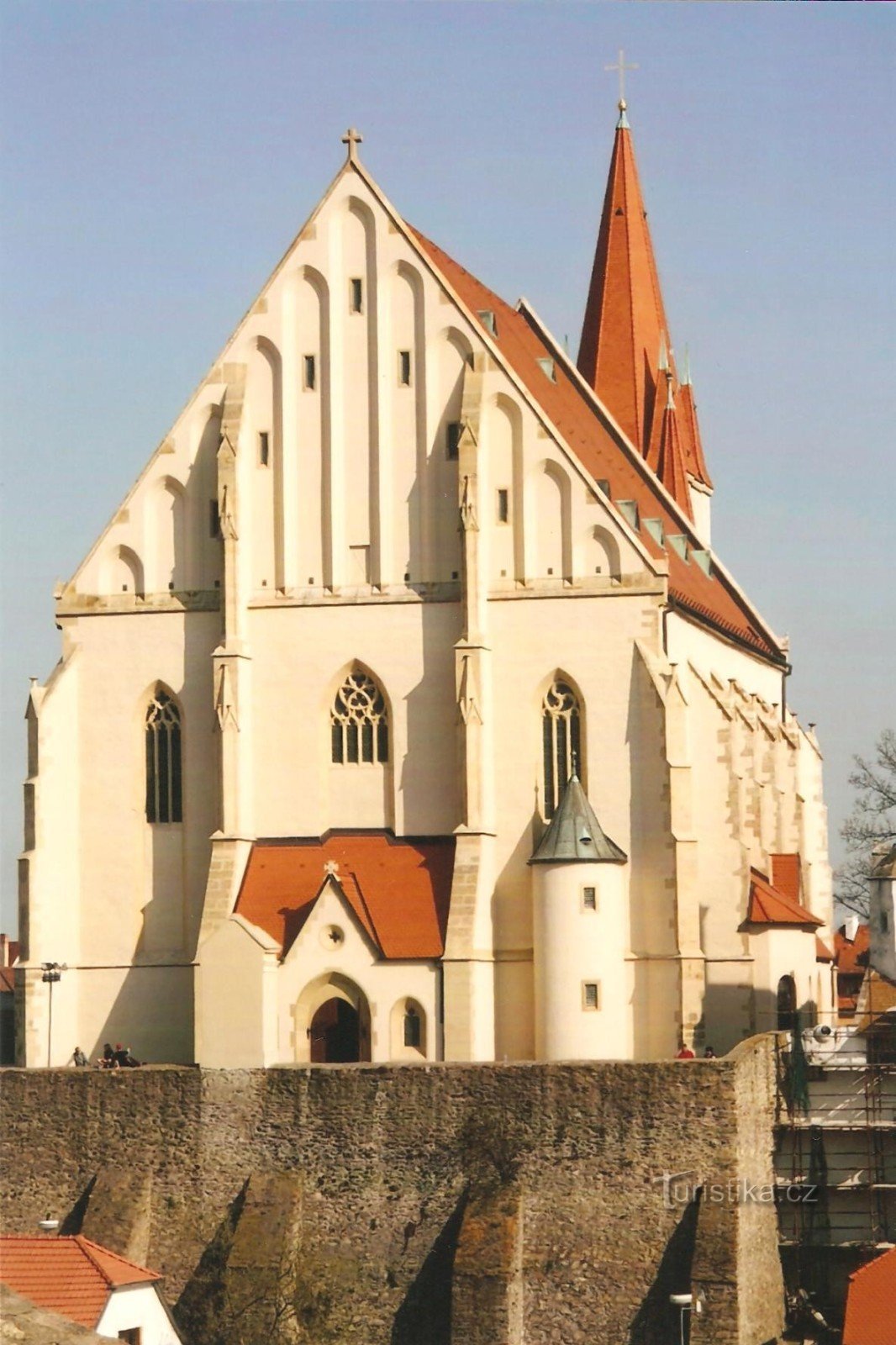 Gezicht op de tempel van St. Nicolaas van het kasteel