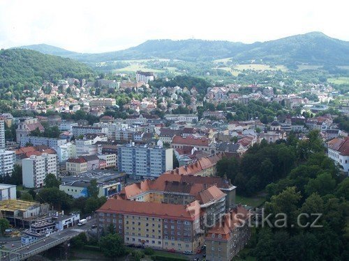 Widok na Děčín w kierunku Dobrná