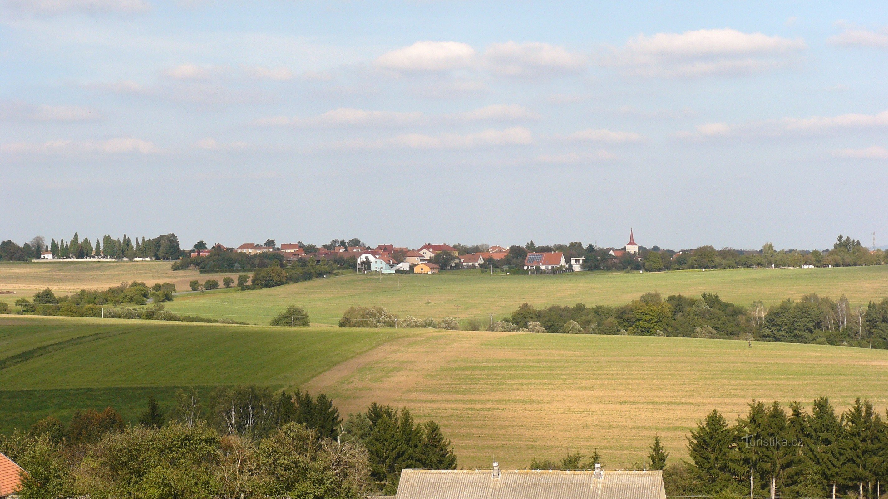 widok na Domašov ze wsi Rudka