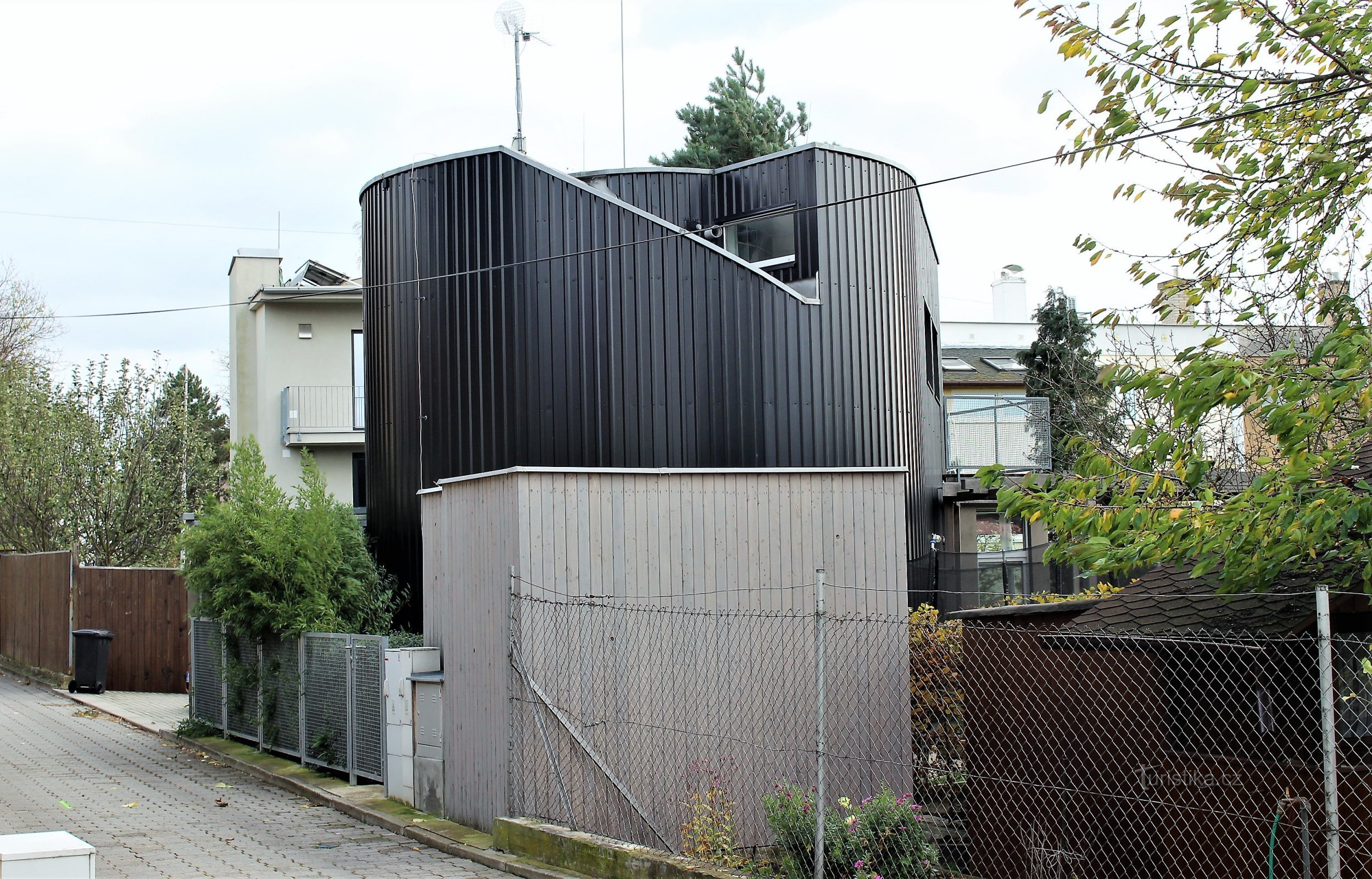 Blick auf das Haus von der Suché-Straße