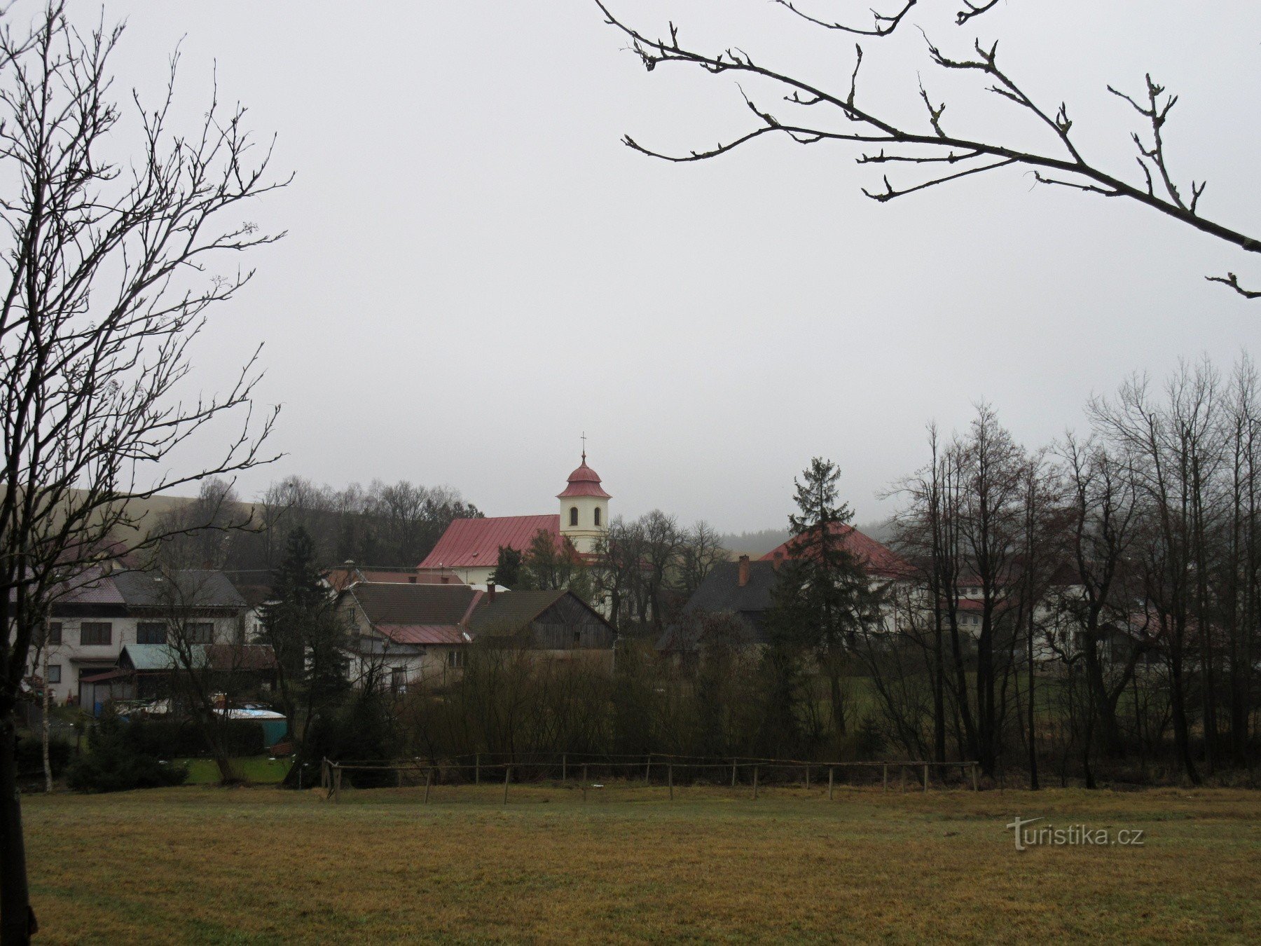 Vista di Fryšava sotto Žákova hora