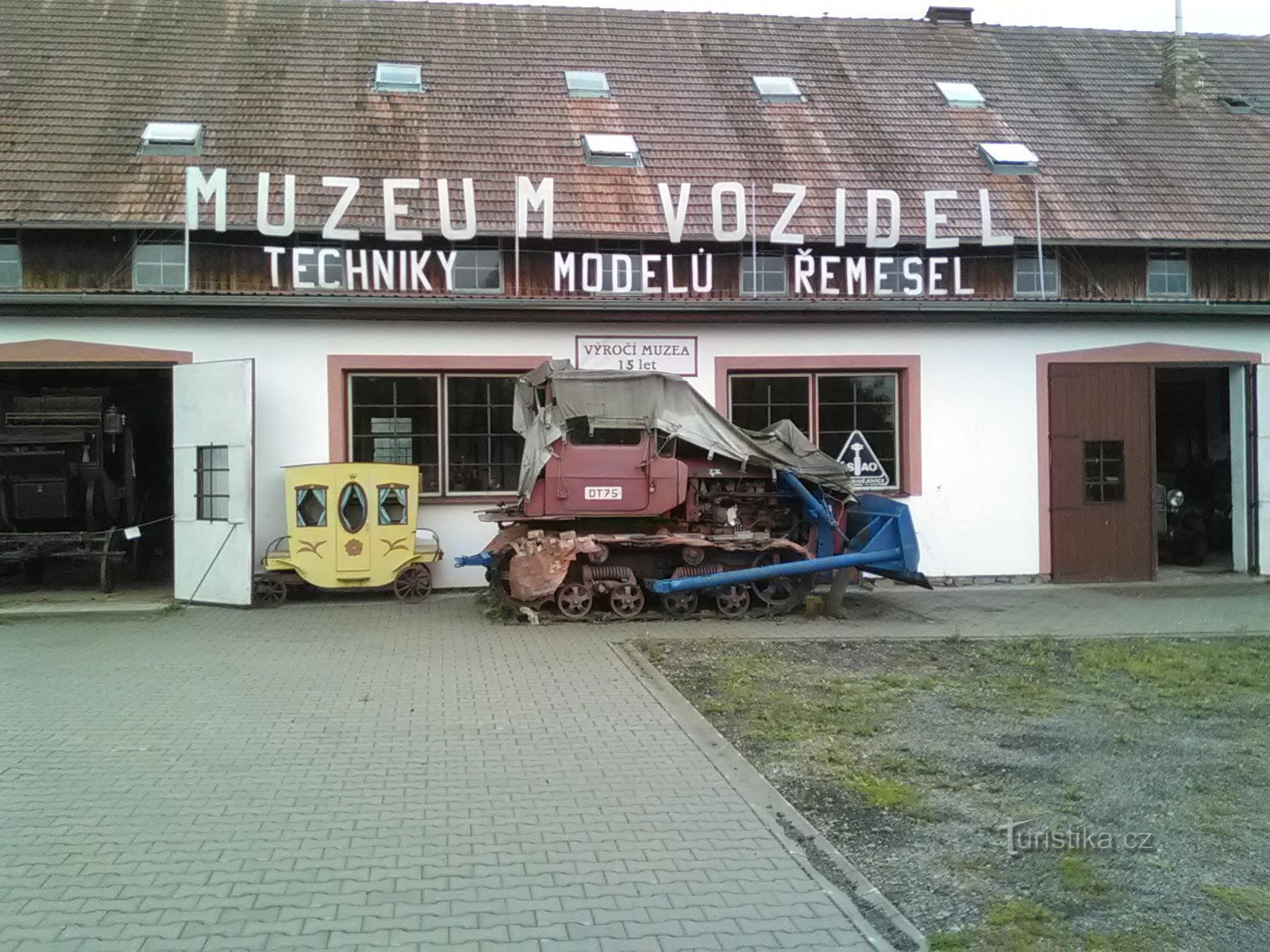 Veduta dell'edificio principale del museo a Pořežany