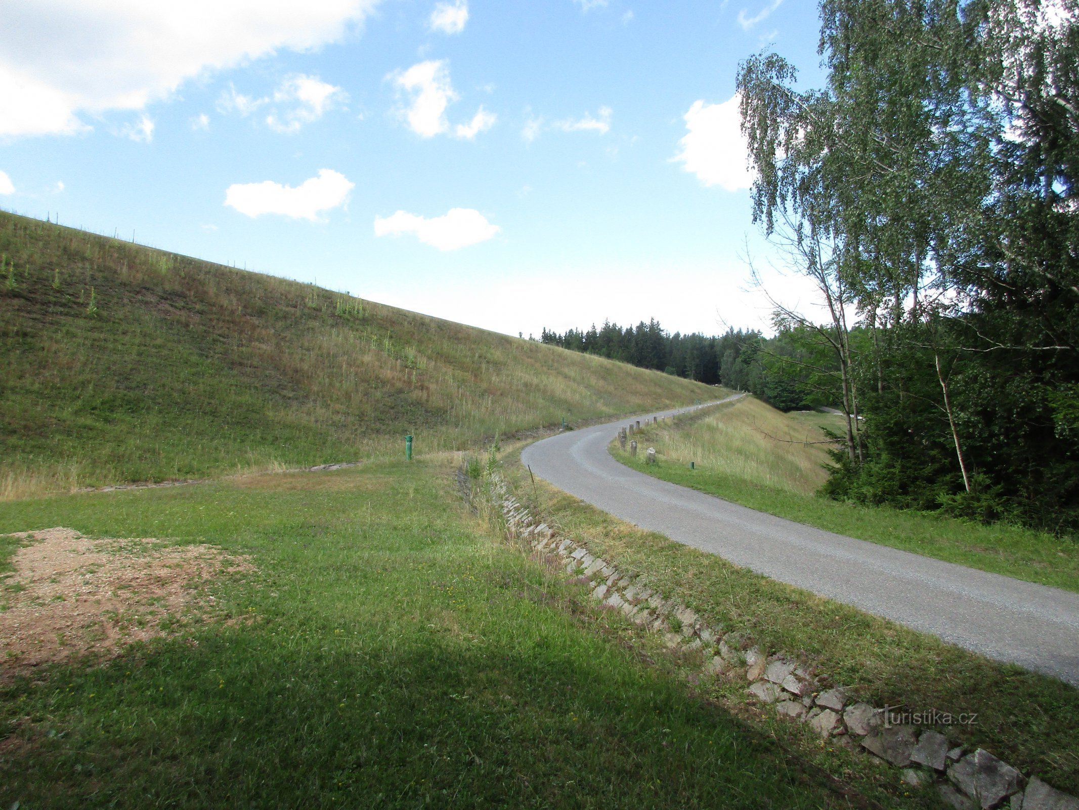 Blick auf die Staumauer aus dem Probenahmestollen