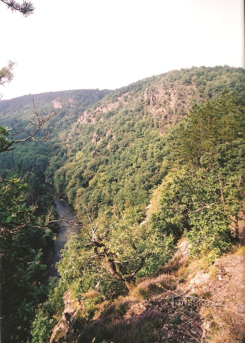 View of the crest of the Great Rock