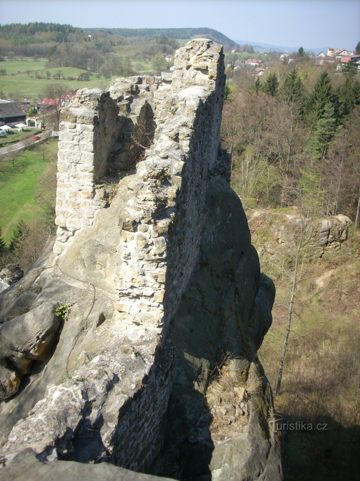 Pogled na enega od stolpov Frýdštejna