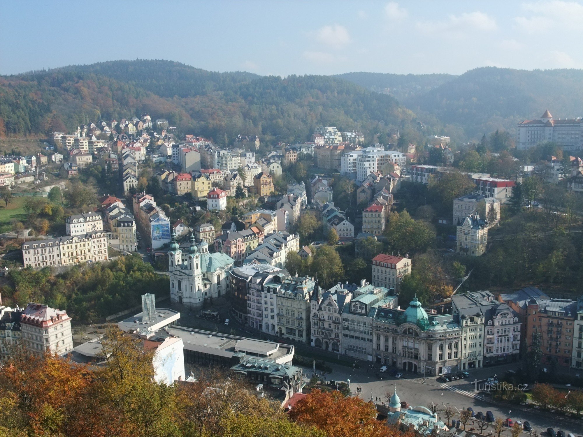 näkymä Karlovy Varyyn