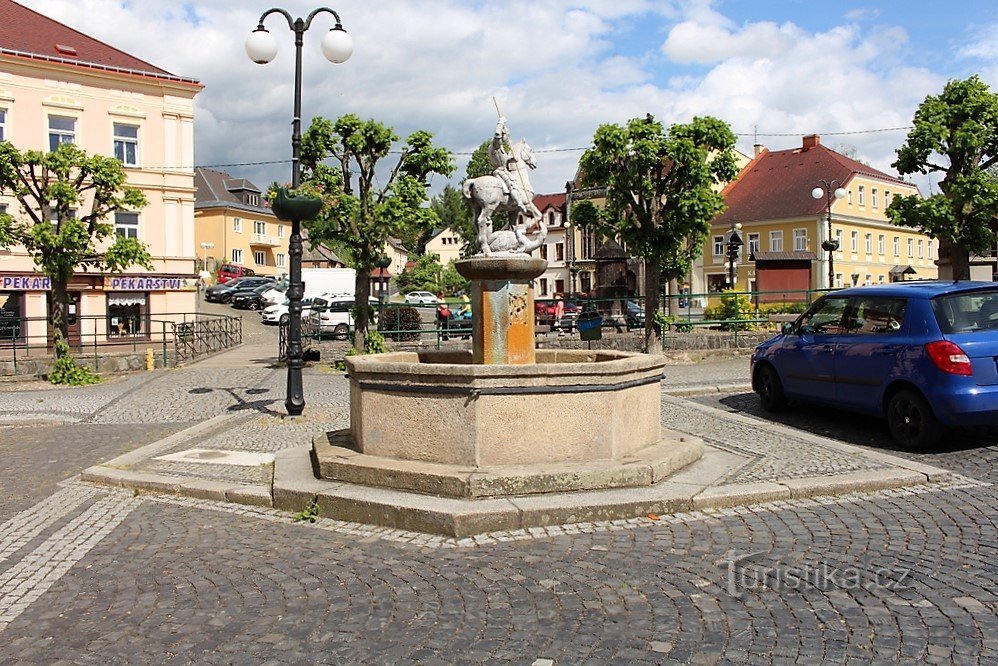 View of the fountain from the other side