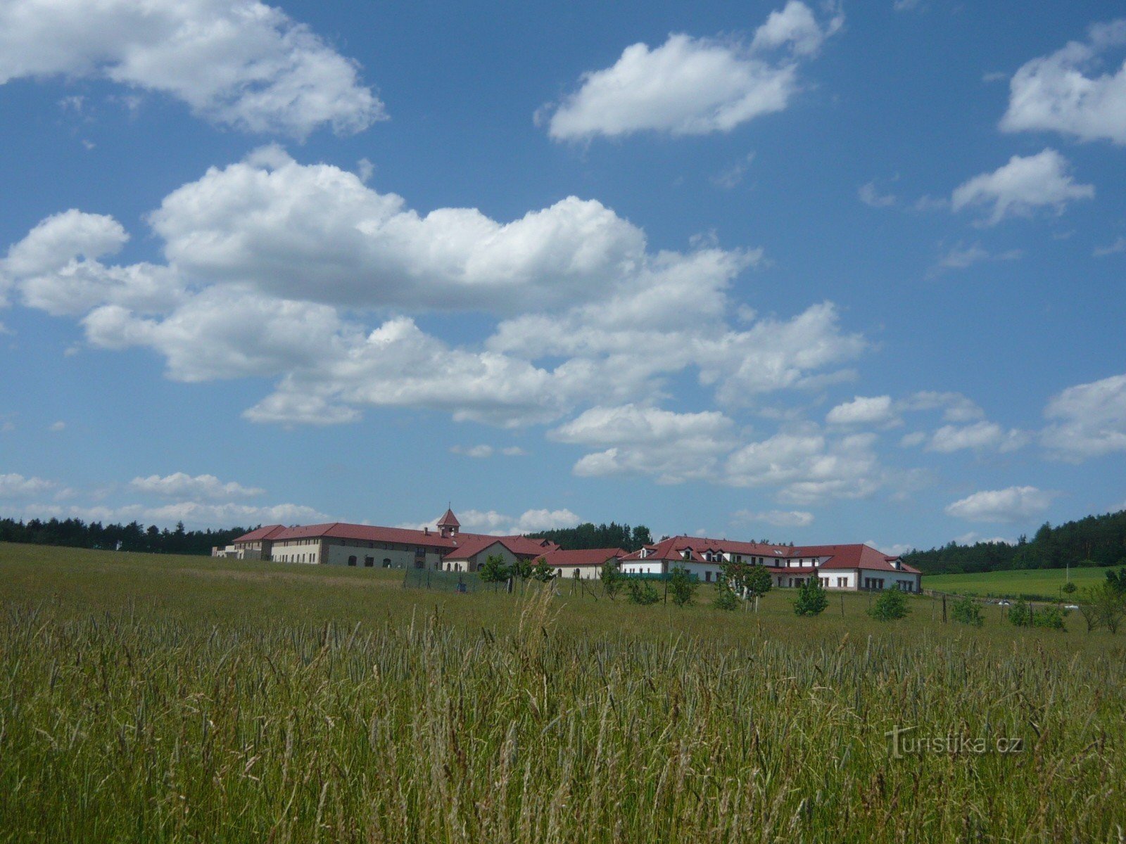 Pogled na samostanski kompleks