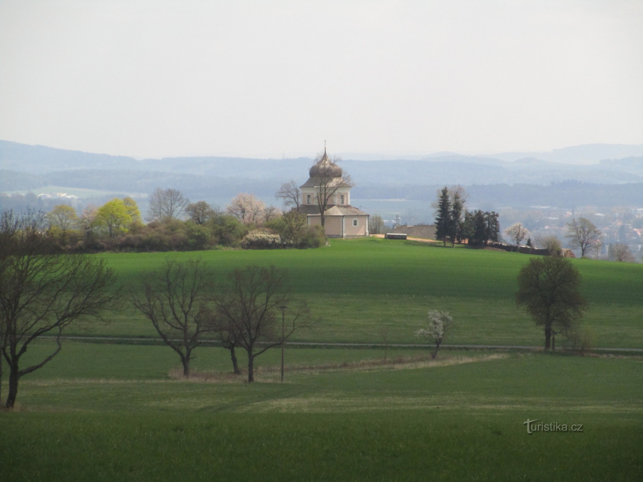 kilátás a templomra