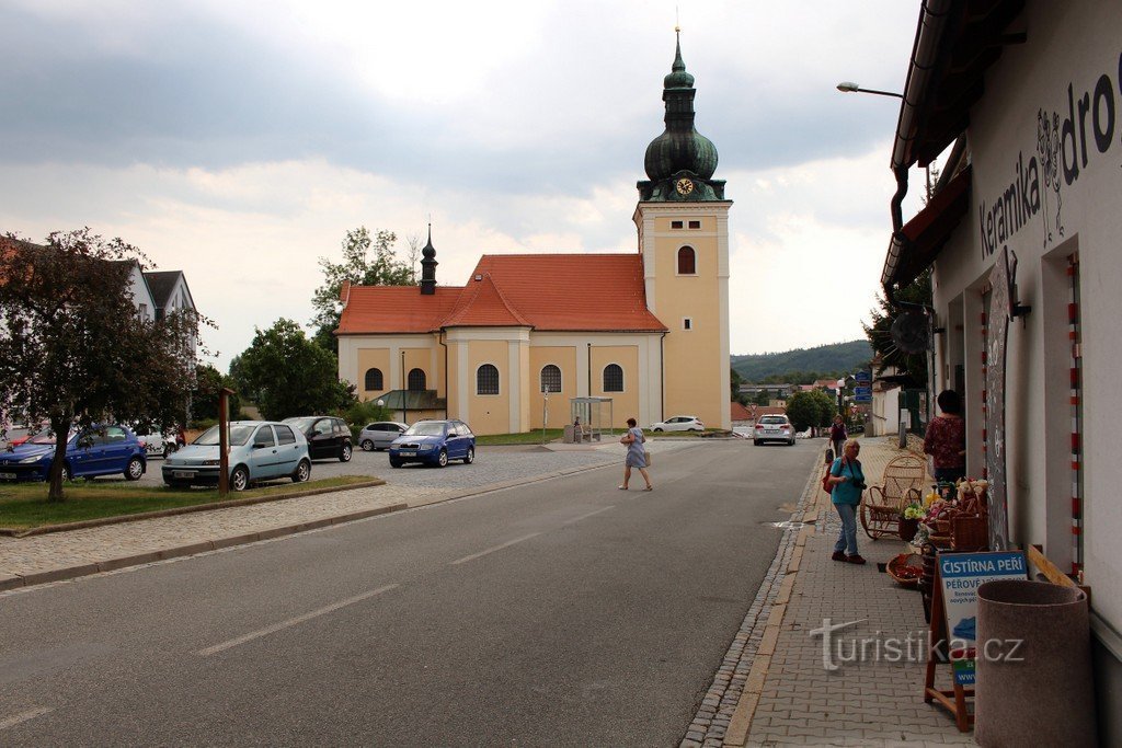 Widok kościoła od strony północnej