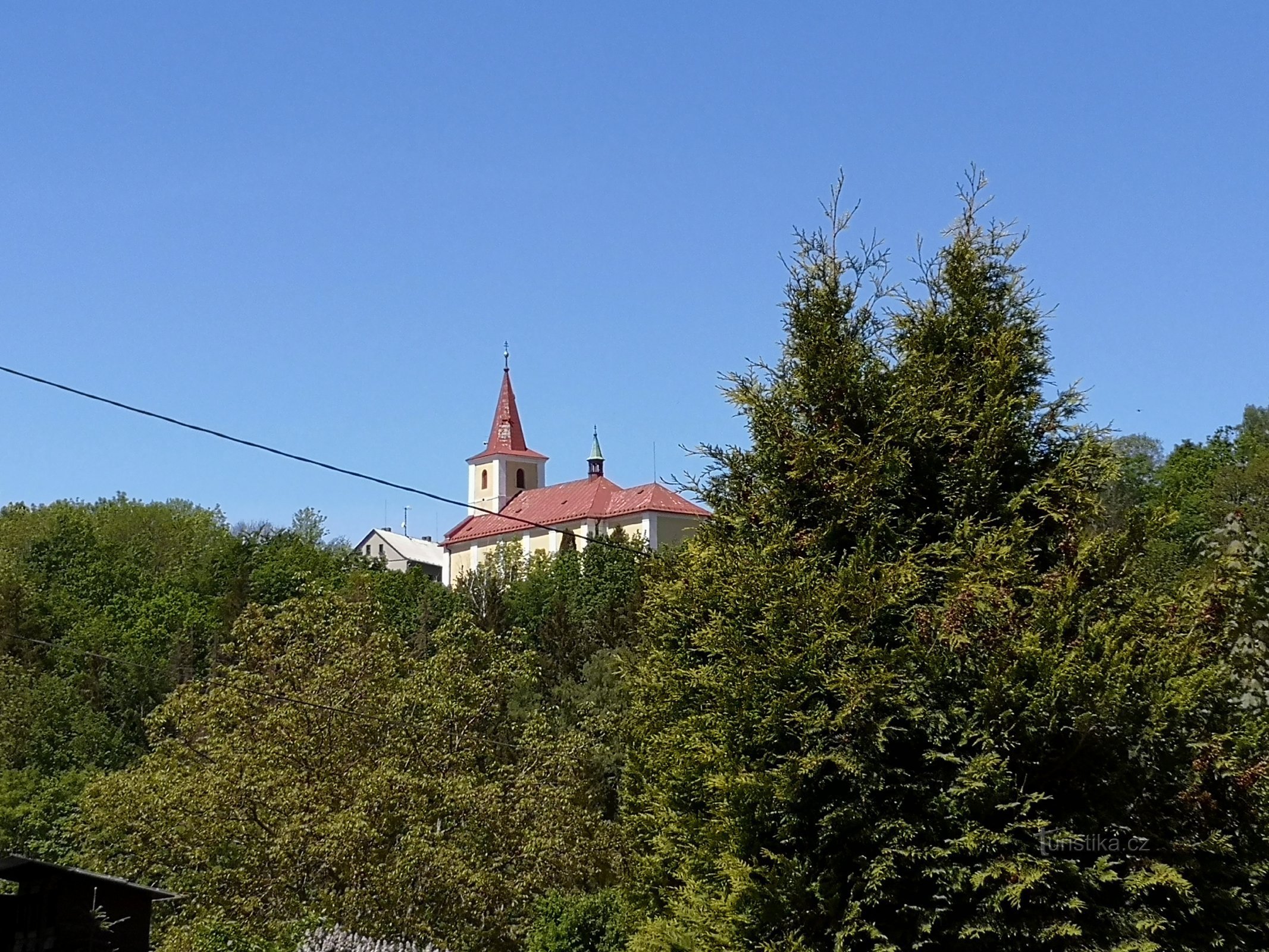 Blick auf die Kirche St. Jakob der Größere