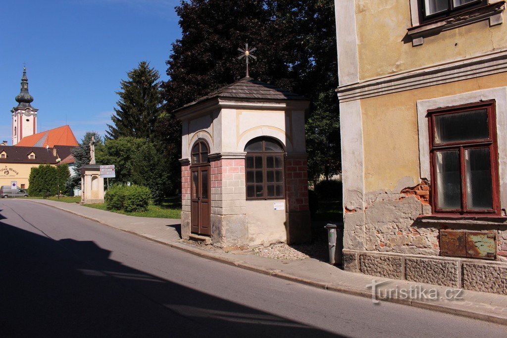 Blick auf die Kirche von der Vídeňská-Straße