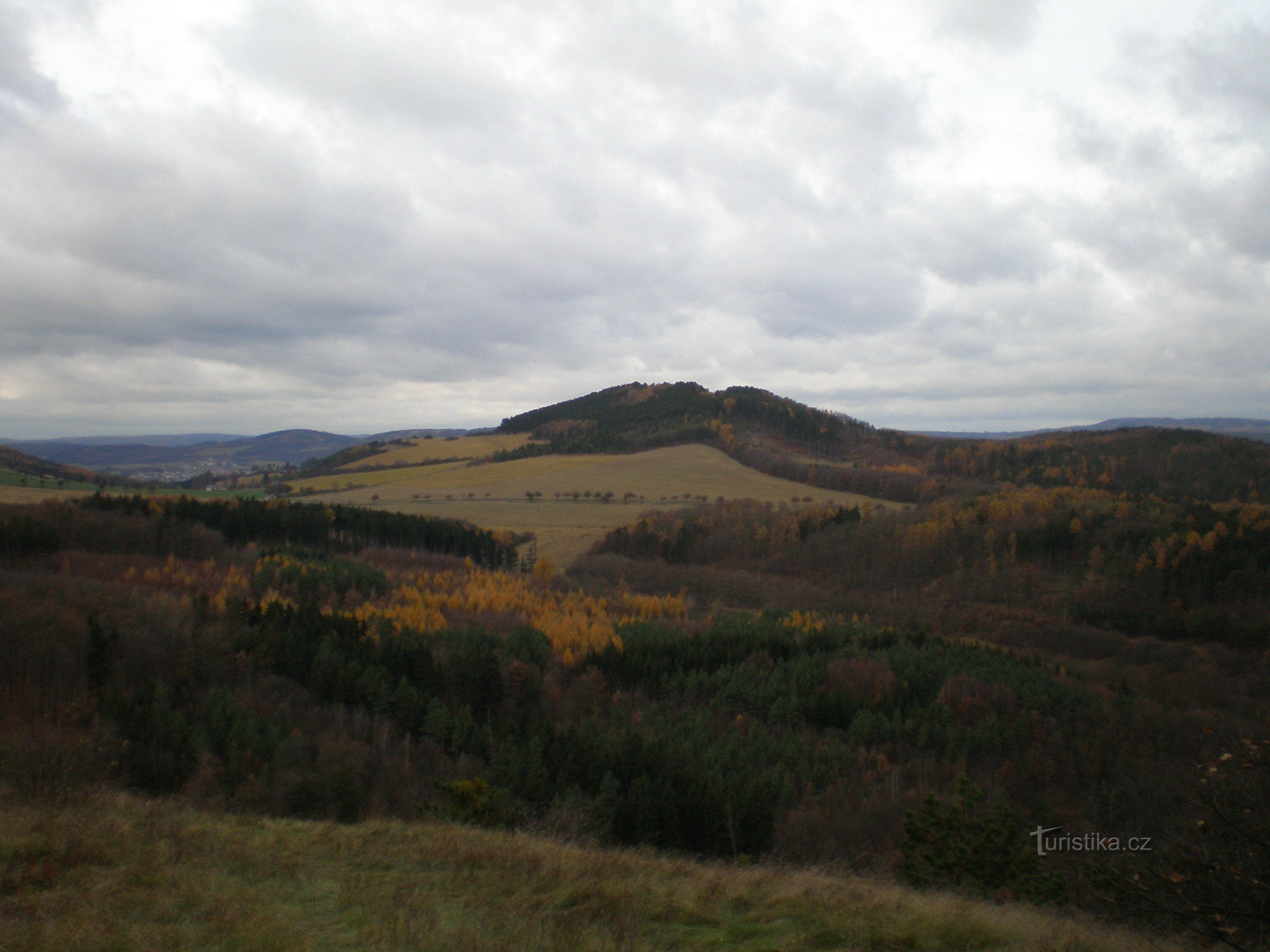 Vue de la montagne Koukola depuis l'est