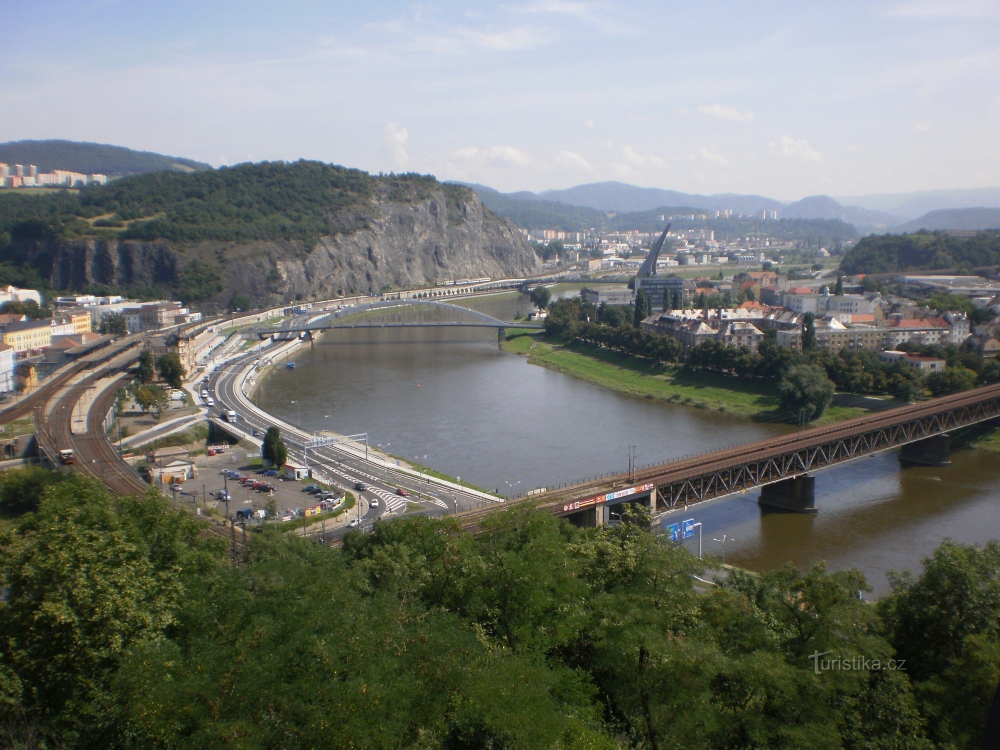 易北河和 Mariánská hora 的景色