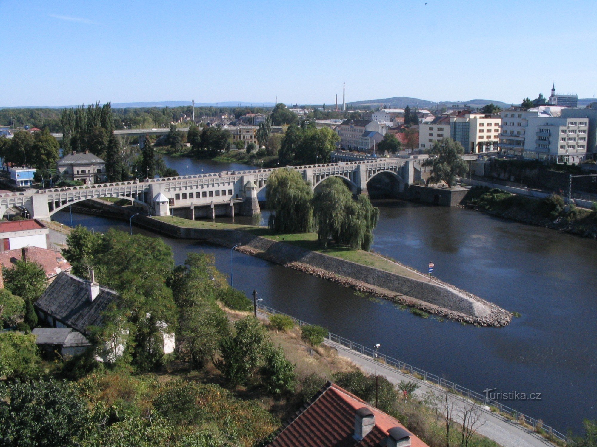 vista da ponte Masaryk de Práchovna