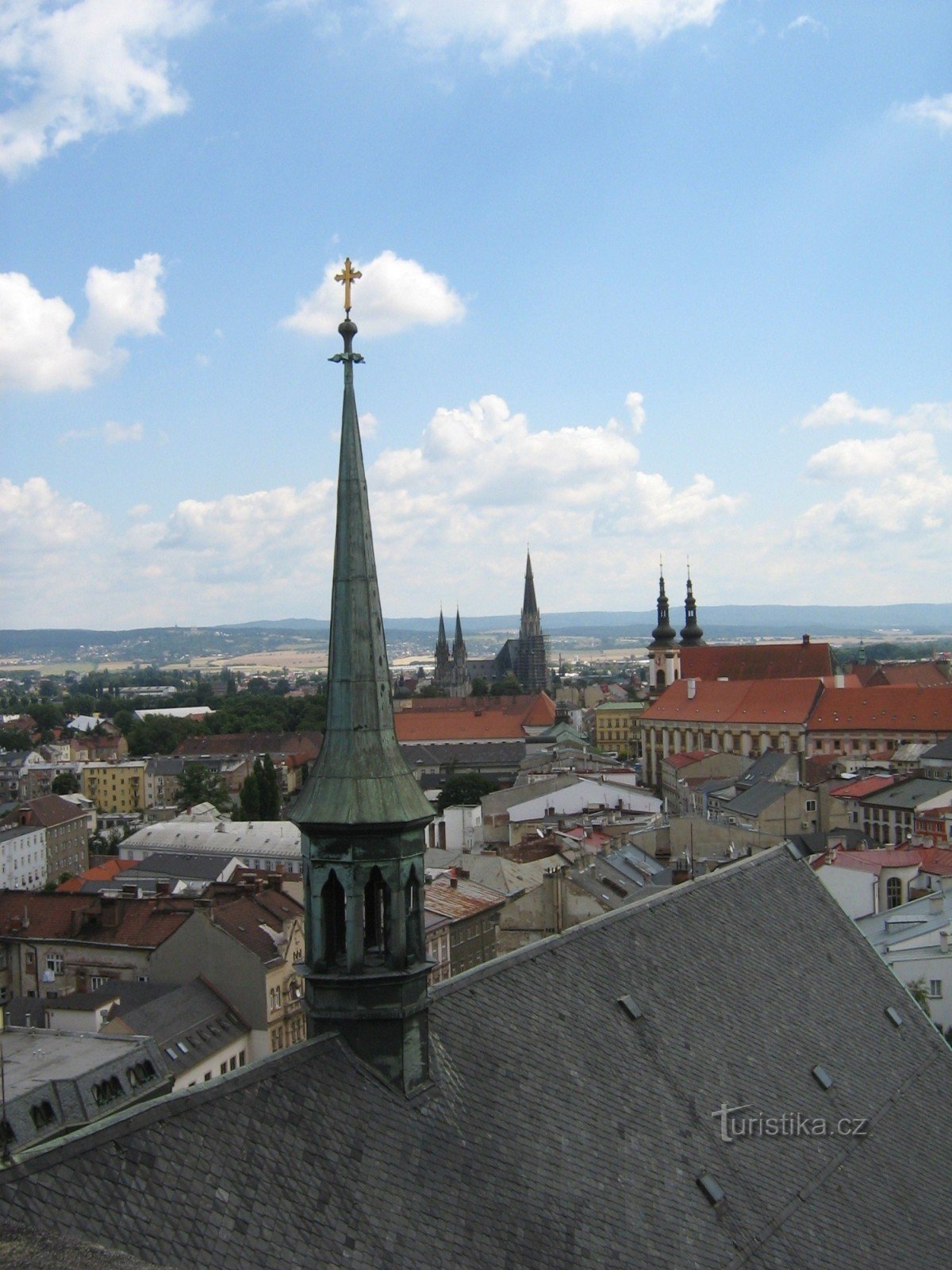 Uitzicht op de stad vanaf de toren van de kerk van St. Morice