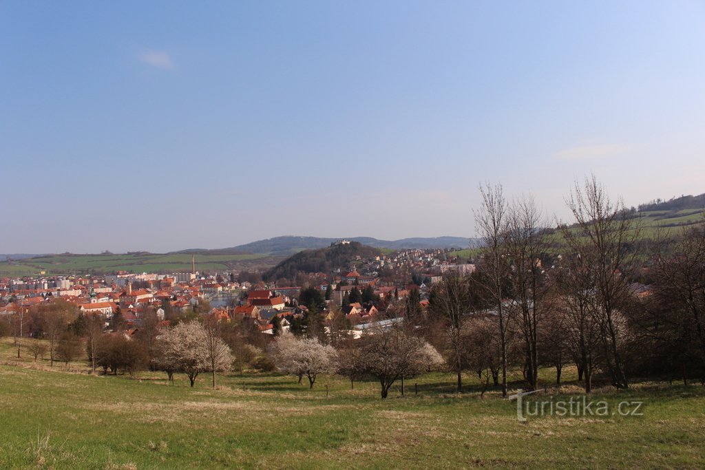 Blick auf die Stadt vom Hang des Žižkova-Hügels