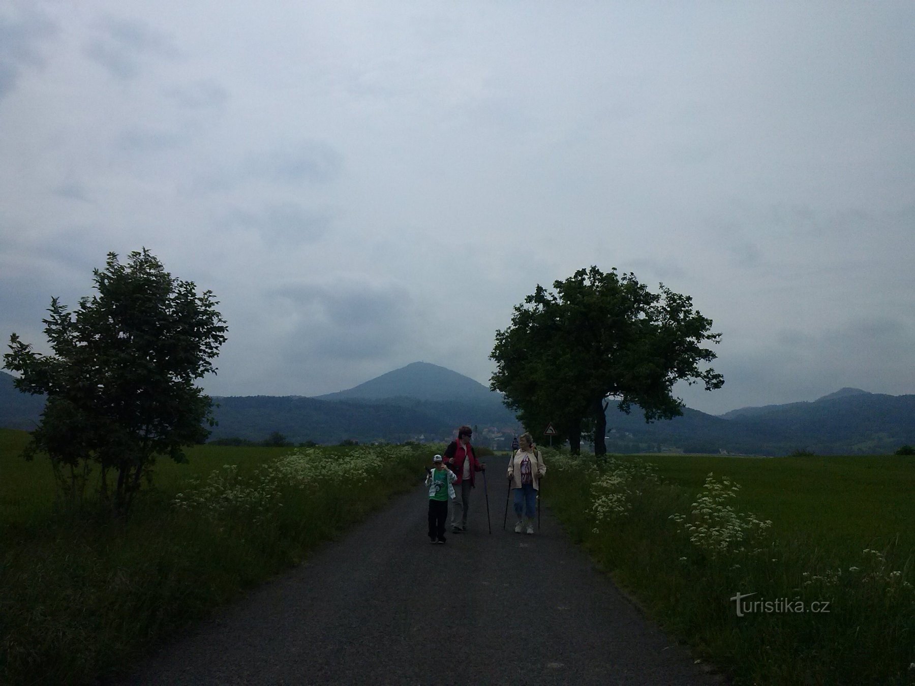 Uitzicht op Milešovka