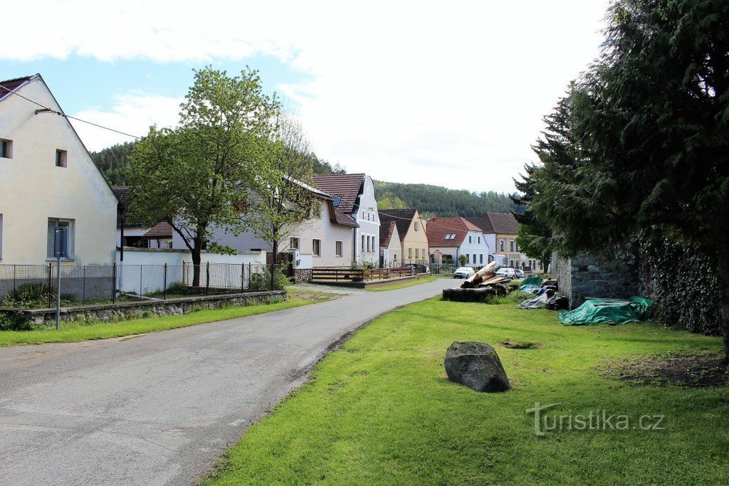 Kilátás a félpótkocsira nyugat felől