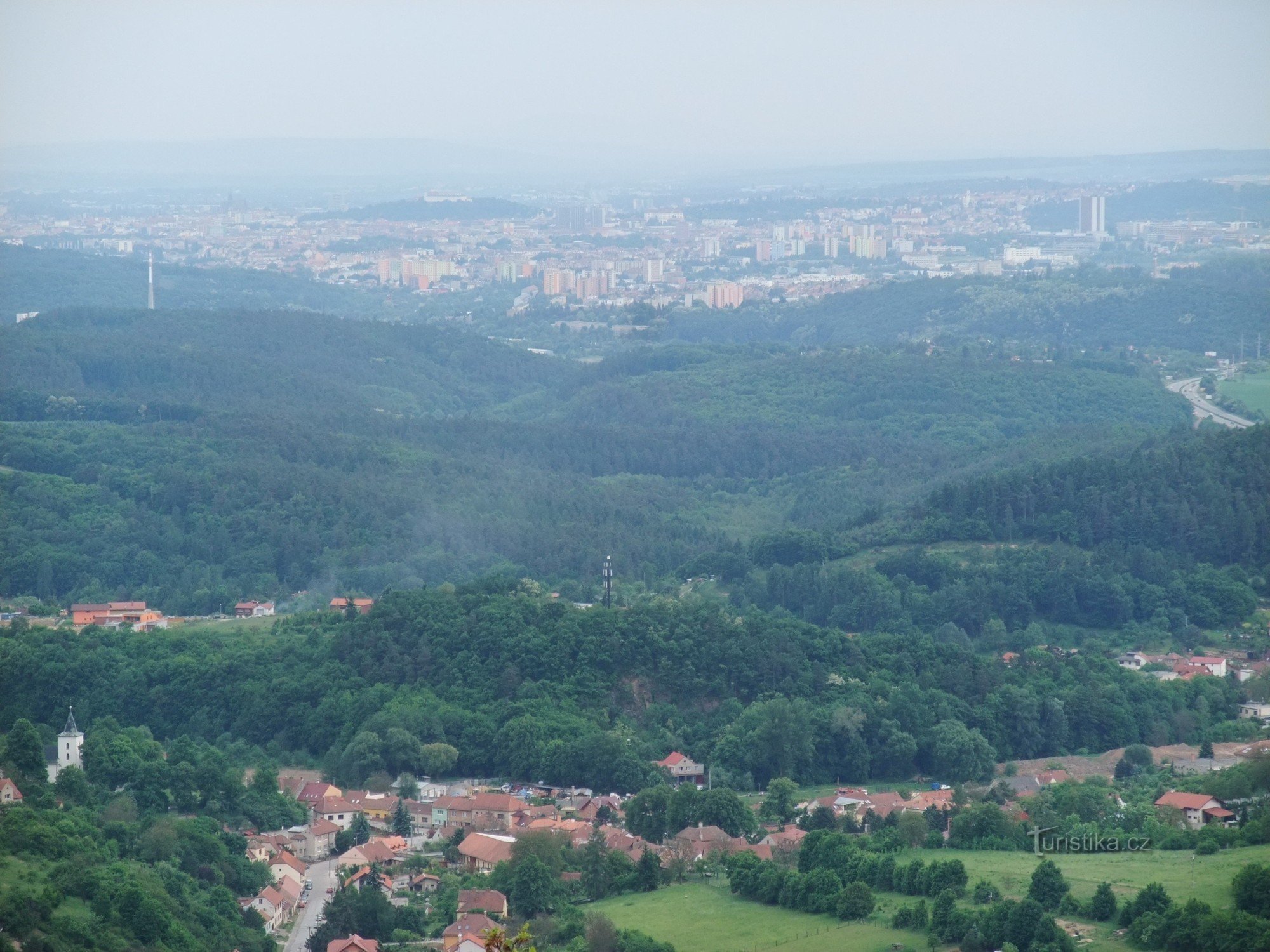Uitzicht op het nabijgelegen Brno