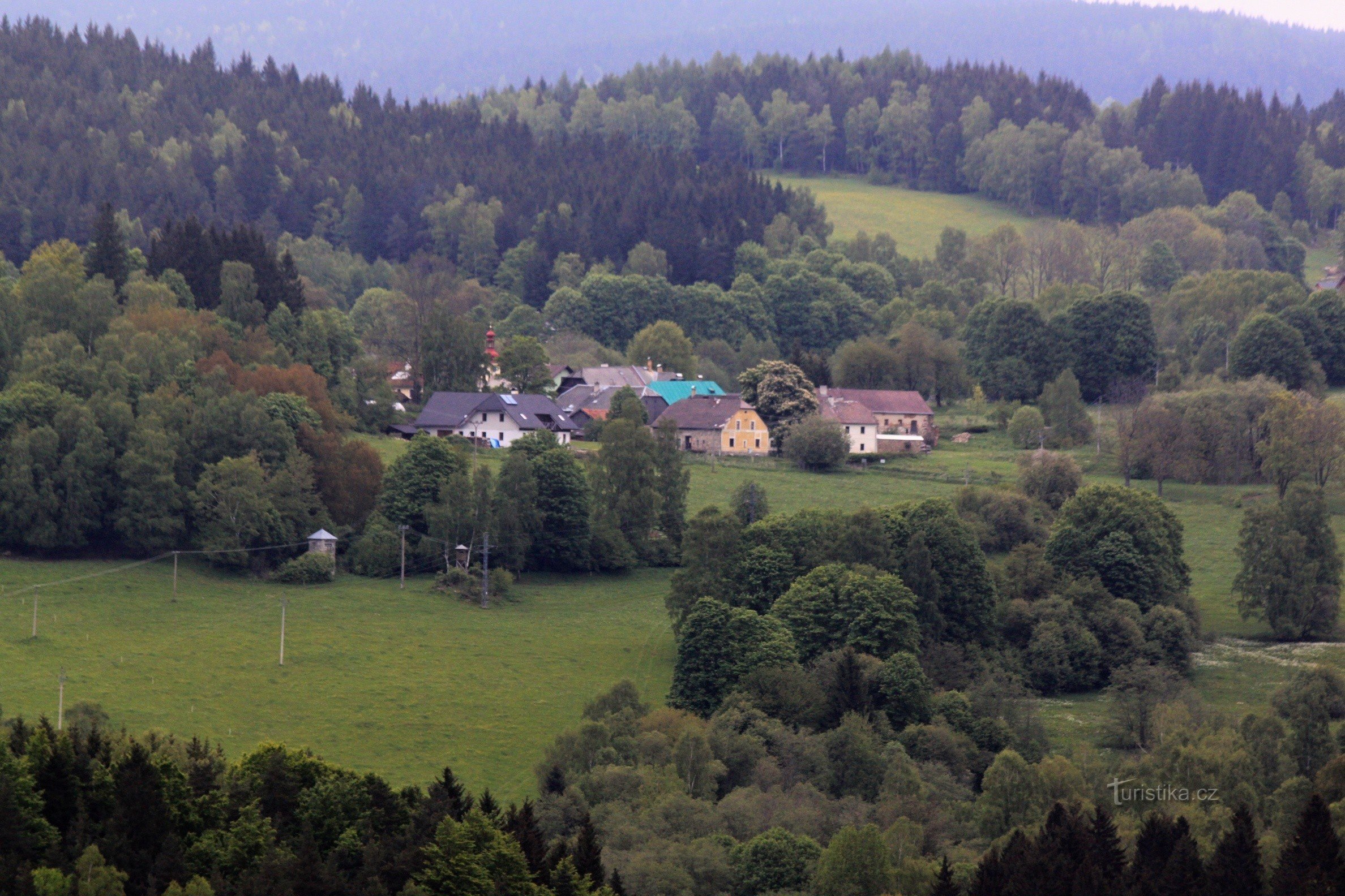 Vista da aldeia de Červená