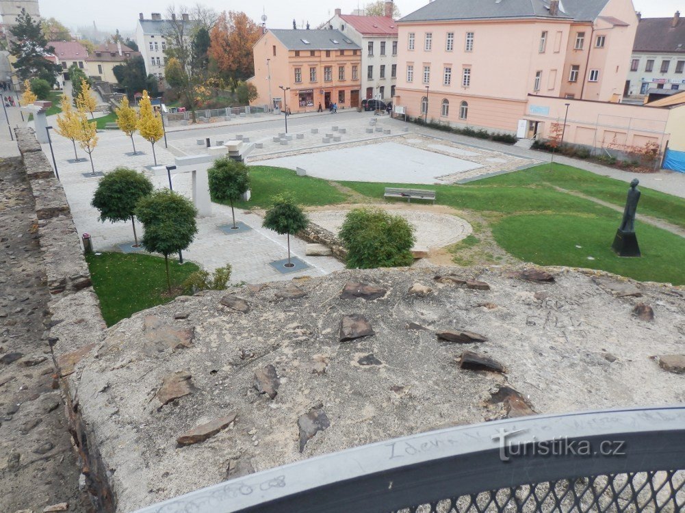 Utsikt över parken från bastionens utsiktspunkt