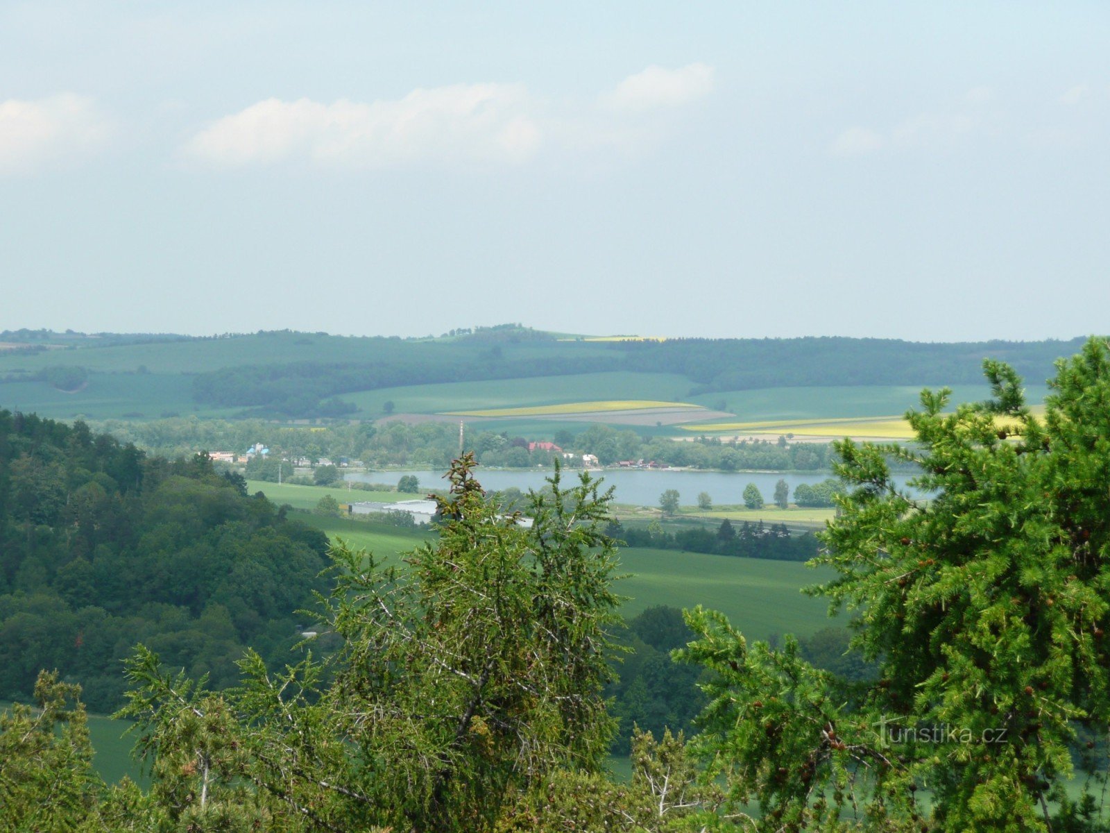 utsikt över Petrův rybník