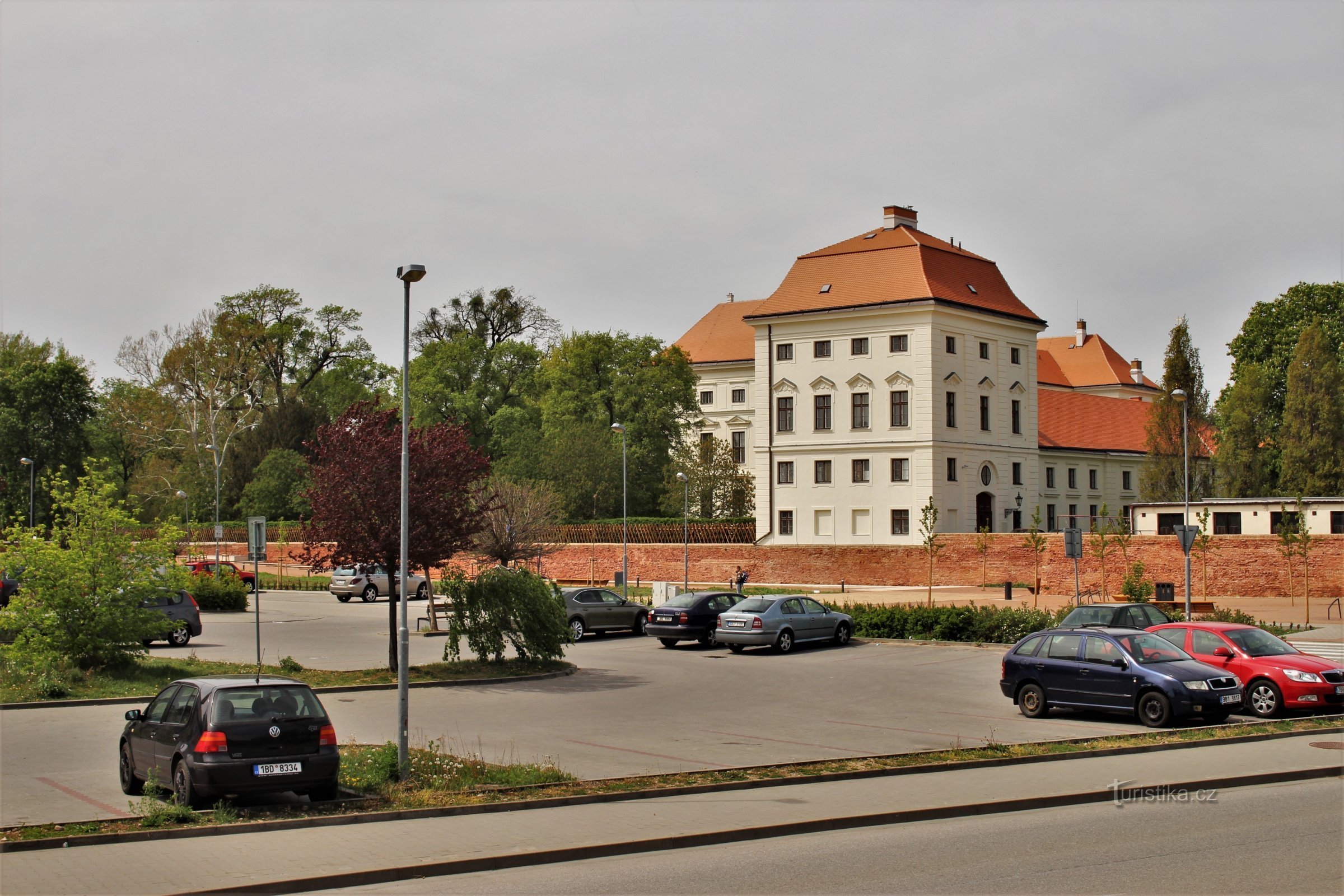 View of the castle park from the parking lot - May 2019