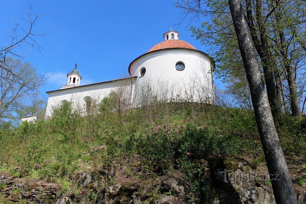 Utsikt över kapellets presbyterium